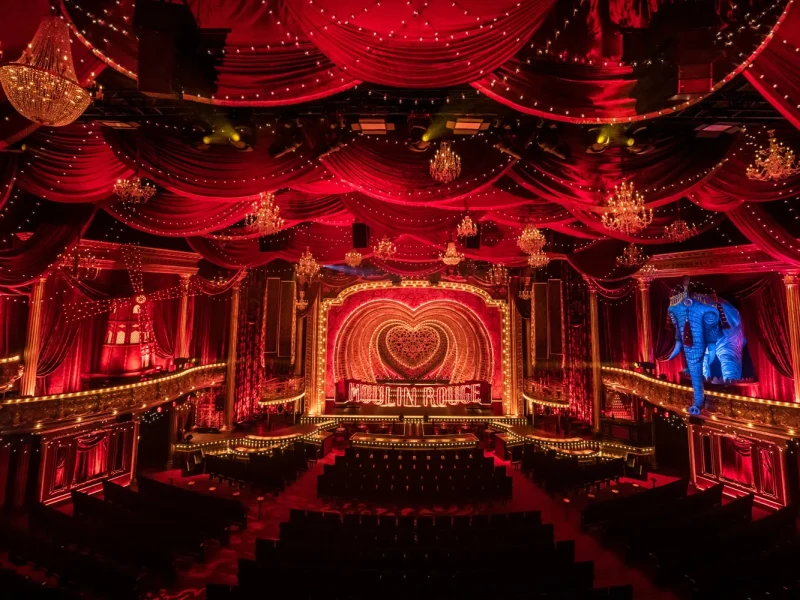 Busreise Moulin Rouge! Das Musical in Köln - Theatersaal © Johan Persson
