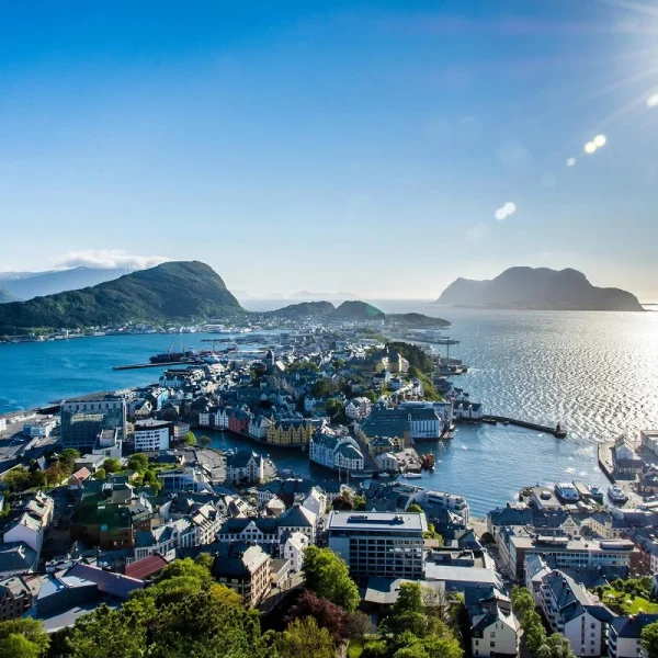 Kreuzfahrt Fjorde, Schären und Küstenorte in Norwegen: Alesund
