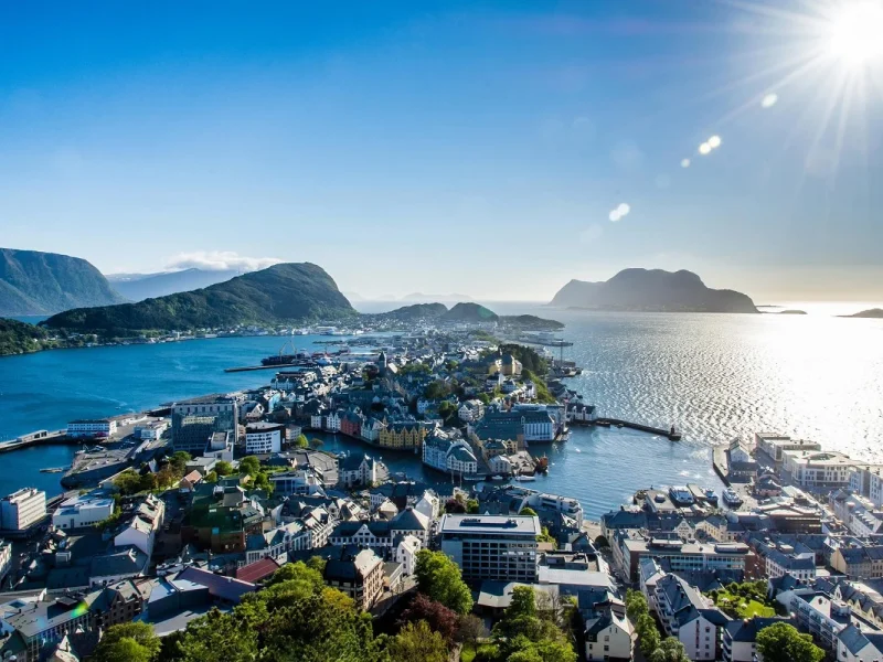 Kreuzfahrt Fjorde, Schären und Küstenorte in Norwegen: Alesund