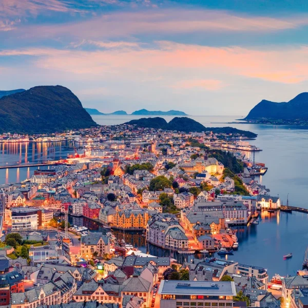 Kreuzfahrt Fjorde, Schären und Küstenorte in Norwegen: Alesund