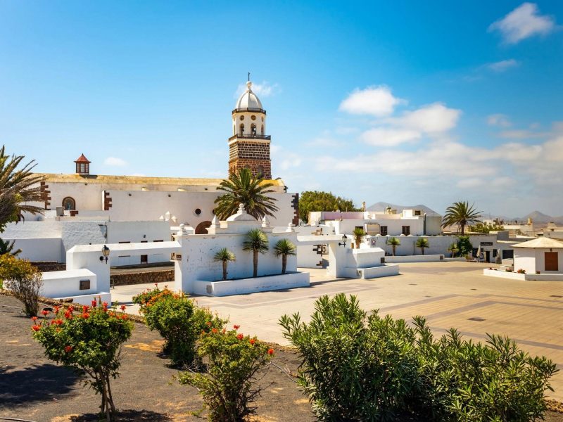 Sonnige Aussichten mit Kurs auf die Kanaren mit MS Amadea: Lanzarote