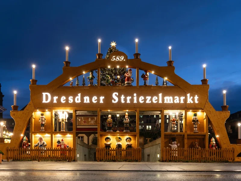 Tagesfahrt Striezelmarkt Dresden mit Stollenfest