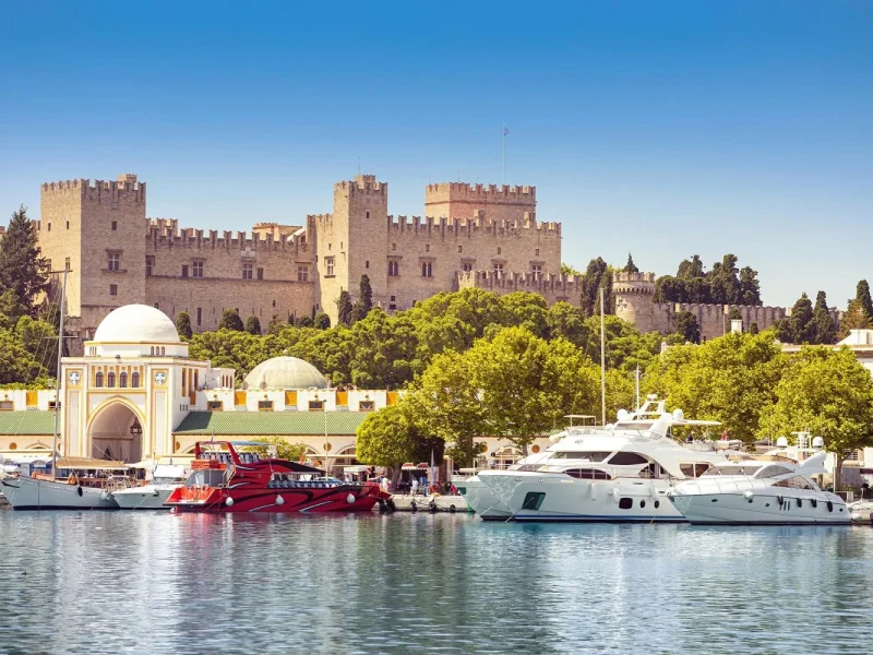 Flugreise nach Rhodos - der Perle der Ägäis