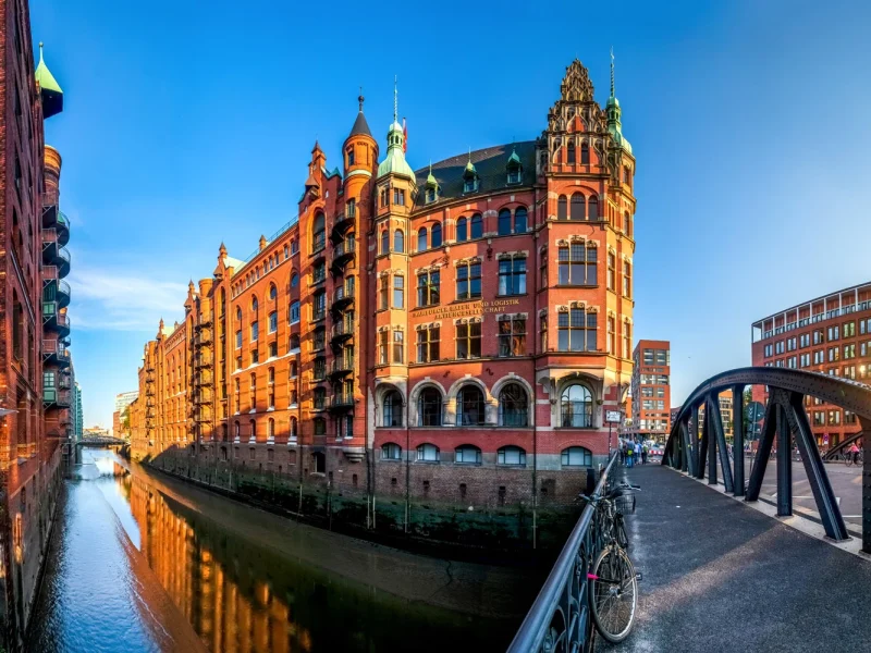 Busreise Elbphilharmonie Hamburg - Internationale Orchester zu Gast: Hamburger Speicherstadt