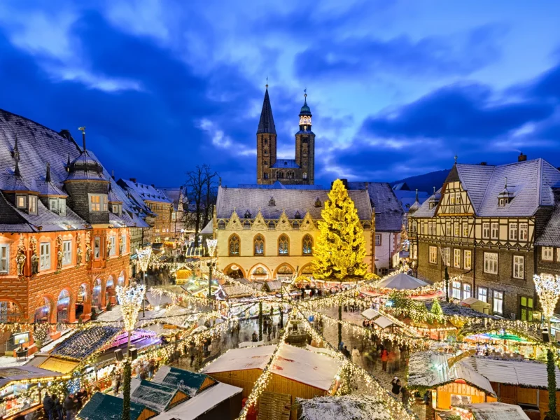 Tagesfahrt Goslar & Harzer Waffelbäckerei - Weihnachtsmarkt in Goslar © Mapics - Fotolia