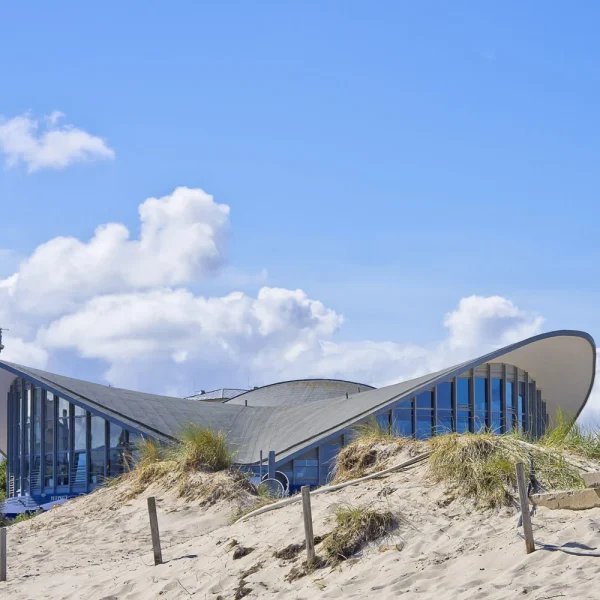 Tagesfahrt Ostseeperle Warnemünde - Teepott © Ansebach - Fotolia