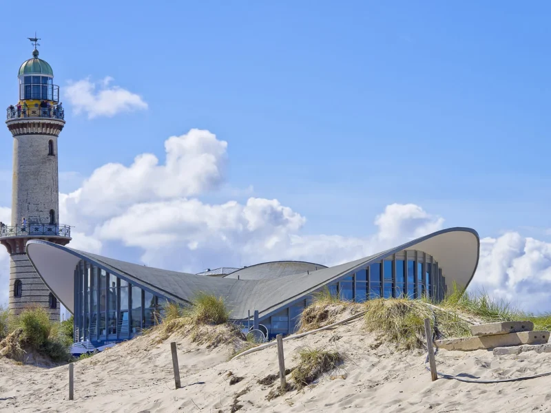 Tagesfahrt Ostseeperle Warnemünde - Teepott © Ansebach - Fotolia